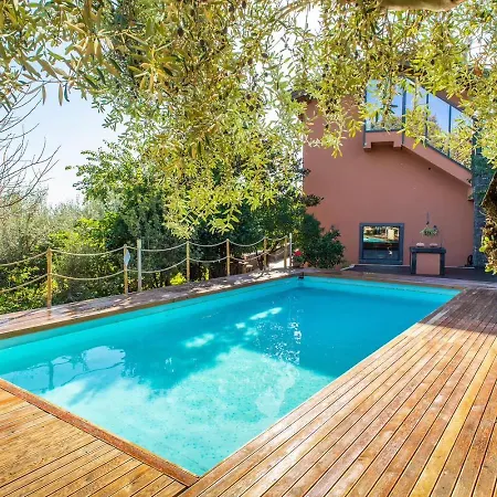 Oliva فيلة Aci Catena