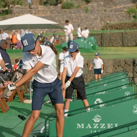 Oliva فيلة Aci Catena