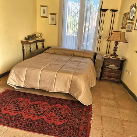 Oliva Βίλα Aci Catena